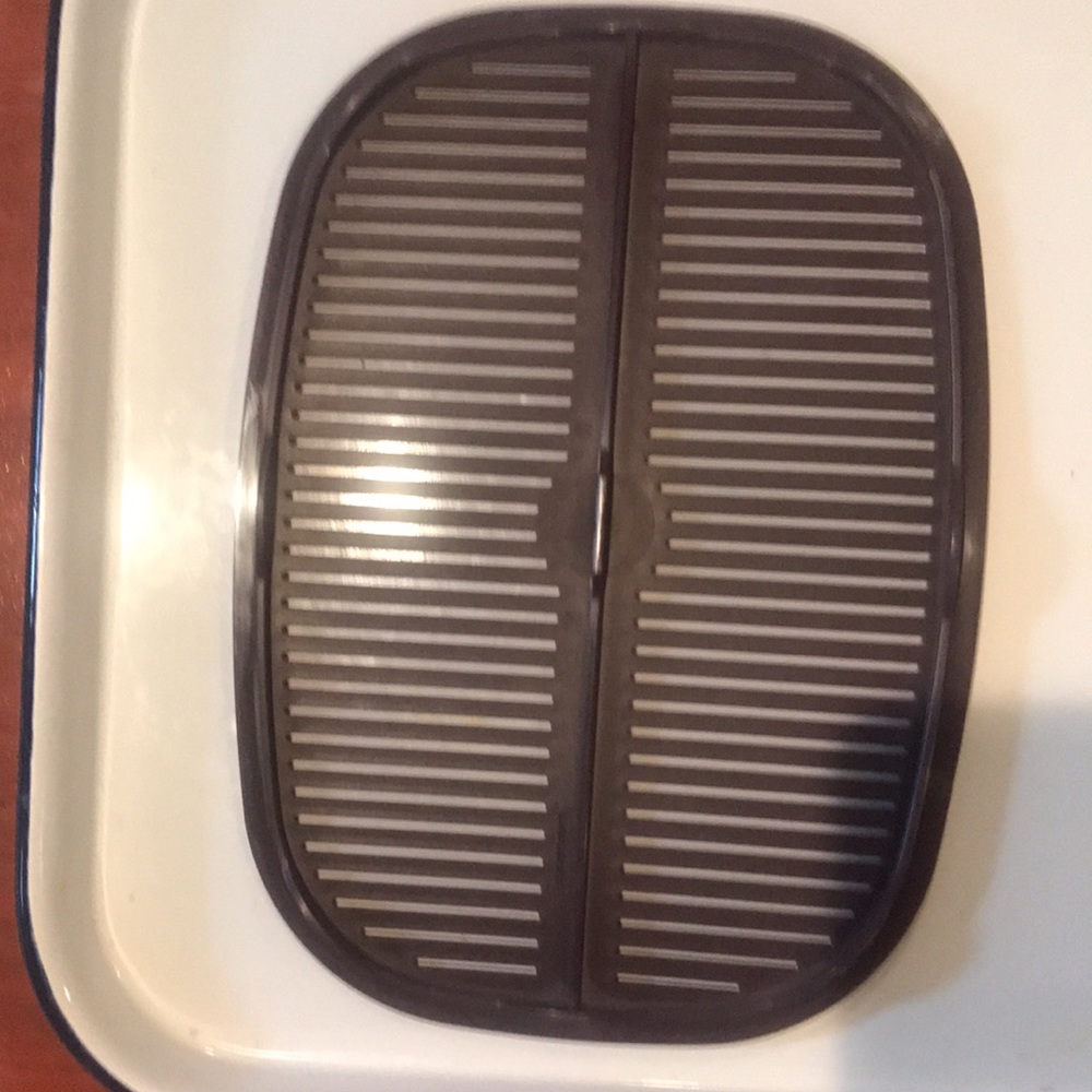 Tupperware Oval MicroCooker - Picture 6 of 16